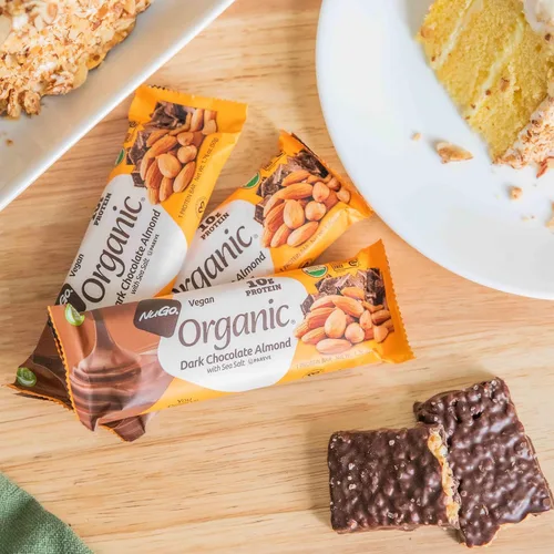 Vista 7 de NuGo Almendra de chocolate negro orgánico, 0.35 onzas de proteína vegana, sin gluten, 12