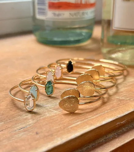 Vista 4 de OZEL - Pulseras para mujer, chapados en oro real de 18 quilates, pulseras de oro de cristal colorido para regalos