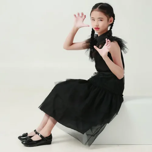 Vista 5 de LAUPHIE Disfraz de miércoles para niñas, vestido de miércoles, disfraz negro para niñas con collar, calcetines, cinturón.