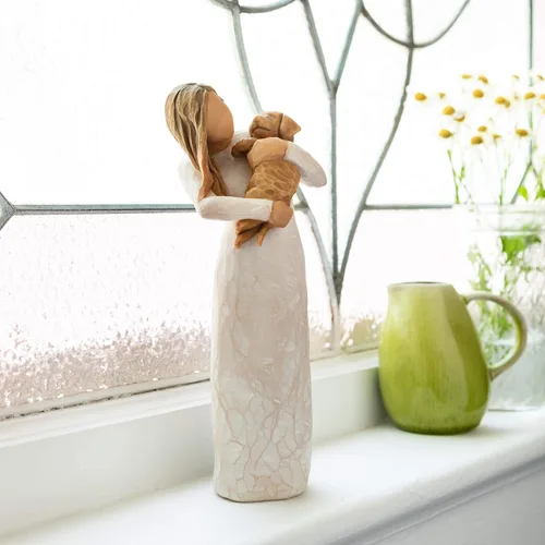 Vista 7 de Willow Tree Adorable You (perro dorado), Una amistad alegre, expresa la relación con un perro de compañía muy querido, figura esculpida pintada a