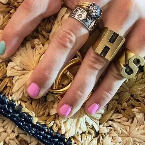 Vista 4 de Juego de anillos con inicial H S y letra HS para mujeres y hombres Cobre