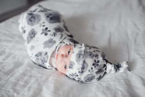 Vista 7 de Copper Pearl Baby Beanie Hat Top Knot