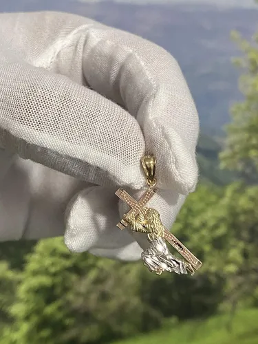 Vista 2 de Colgante de cruz de Jesús de oro tricolor de 14 quilates, joyería fina altamente pulida, dije de cruz religiosa, para hombres y mujeres, 0.984 x