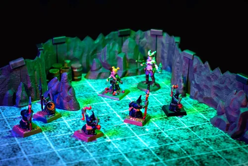 Vista 6 de Dirt Cheap Dungeons Goblin Cavern - Juego de 143 piezas de cueva modular y túnel - 5.5 pies de paredes lineales para cuadrícula de 1 pulgada TTRPG