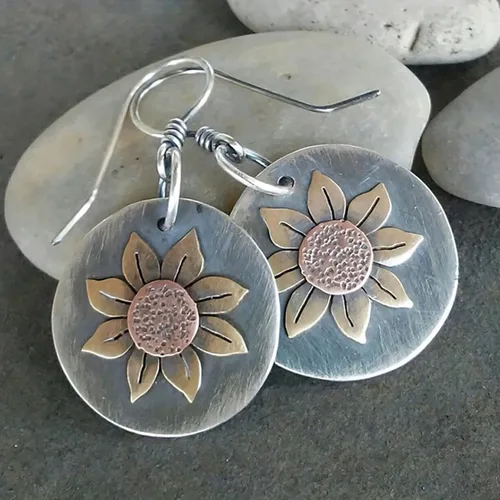 Vista 3 de Aretes bohemios, aretes de plata, aretes de flores, aretes étnicos colgantes para mujeres y niñas, hechos a mano, bohemios, modernos y vintage