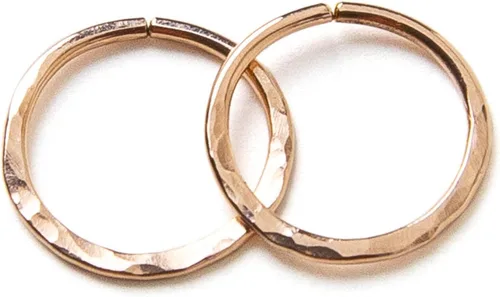 Vista 13 de Pequeños aros chapados en oro rosa martillado, mini aretes de aro, aretes de aro Huggie