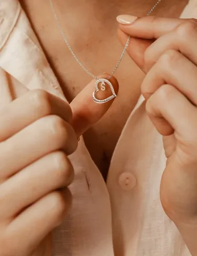 Vista 2 de ITS4YEO 925 Sterling Silver Infinity Heart Pendant Initial Necklaces Silver Necklace Zircon Pendant Necklaces for Women Jewelry Gift for Women Wife