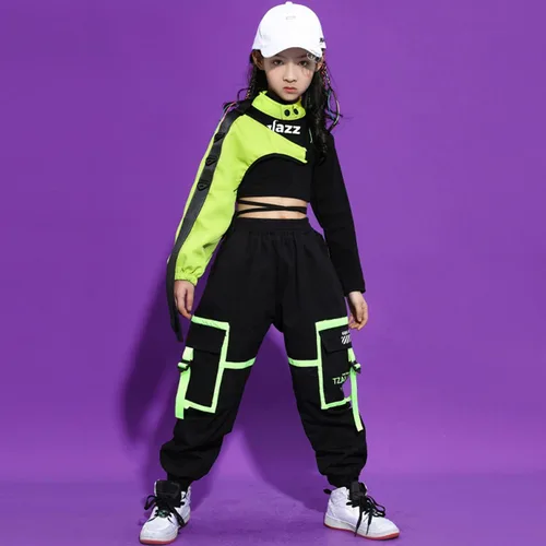 Vista 5 de LOLANTA Ropa de baile Hip Hop para niñas, conjunto de 3 piezas, pantalones tipo cargo, conjuntos activos
