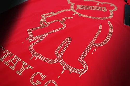 Vista 3 de SCREENSHOT - Camiseta con estampado de gel de alta densidad con bordado urbano de alta densidad