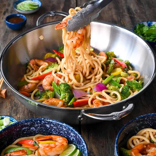 Vista 9 de Hestan ProBond Forged - Wok profesional de acero inoxidable con revestimiento de 14 pulgadas, compatible con inducción
