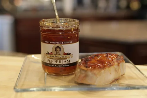 Vista 2 de Grandma Jones' Originals PEPPER JAM Grandma Jones Originals - Gelatina de pimienta (viene en 8 sabores) (Southwestern Chipotle)
