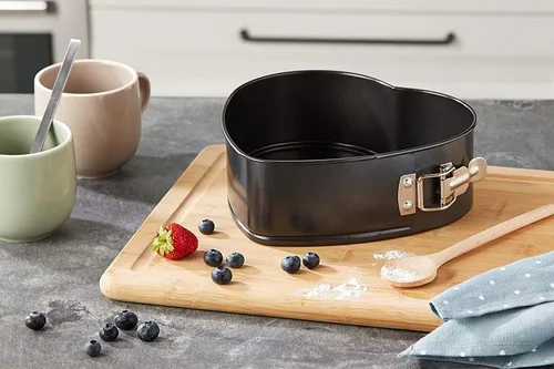 Vista 3 de IBILI Molde para pasteles en forma de corazón de 8.6 pulgadas Fabricado en España Molde desmontable con fondo extraíble / molde para pasteles a