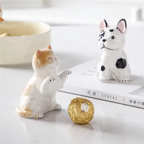 Vista 9 de Figuras de porcelana para mascotas, mini decoración de animales, escultura de perro y gato, adornos de mesa para estantes de gabinete, chimenea