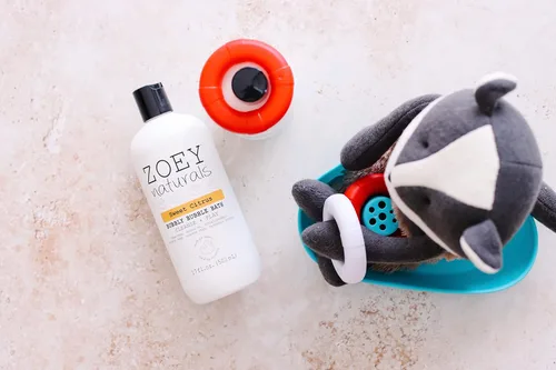 Vista 6 de Zoey Naturals - Baño de burbujas de cítricos dulces para niños y bebés, jabón orgánico sin lágrimas, no tóxico para niños con aloe hidratante