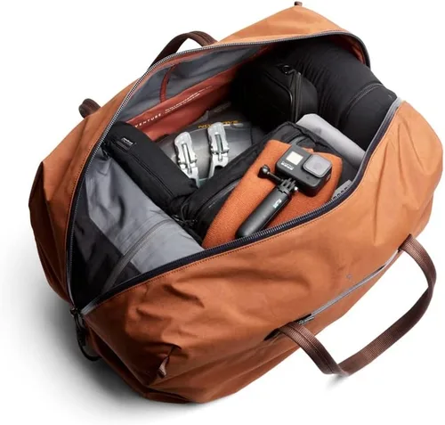 Vista 3 de Bellroy Venture Duffel (bolsa de fin de semana de 55L), bronce
