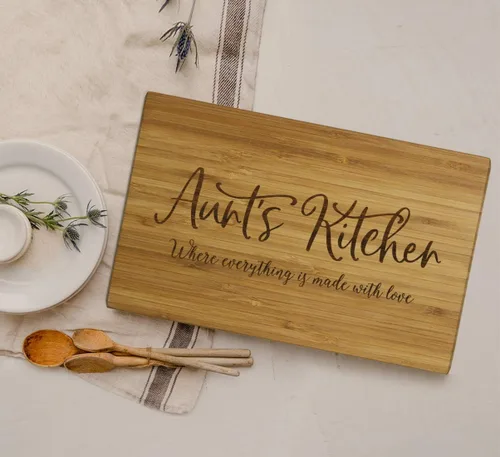 Vista 3 de Andaz Press Tabla de cortar grande de madera de bambú, 17.75 x 11 pulgadas, Aunt's Kitchen Where Everything is Made With Love, 1 paquete, tabla