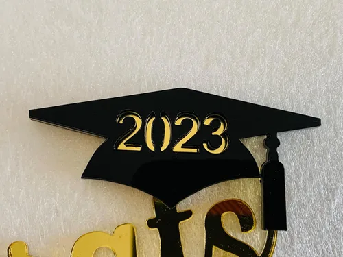 Vista 3 de Decoración personalizada para pastel de felicitaciones con nombre personalizado para decoraciones de fiesta de graduación de último año 2025, clase