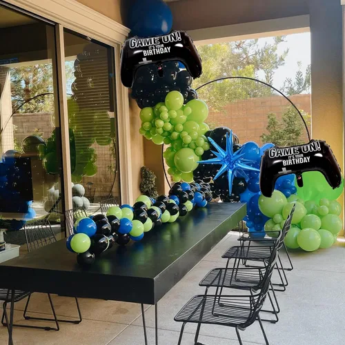 Vista 4 de Jobkoo Kit de Guirnalda de Arco de Globos de Videojuegos con Globos de Papel Metálico de Controlador de Juego Globos de Látex Azules Verdes Negros