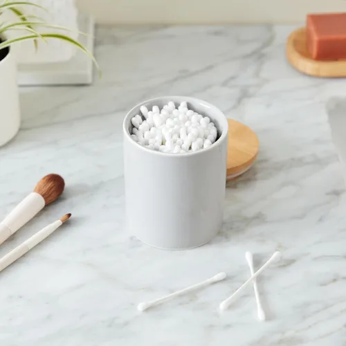 Vista 5 de Amazon Basics Hisopos de algodón para higiene personal y cuidado del bebé, 500 unidades, 1 paquete