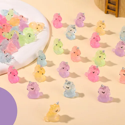 Vista 6 de Fuyamp 60 piezas de mini unicornio de resina luminoso miniatura que brilla en la oscuridad, adorno de unicornio pequeño para jardín, paisaje