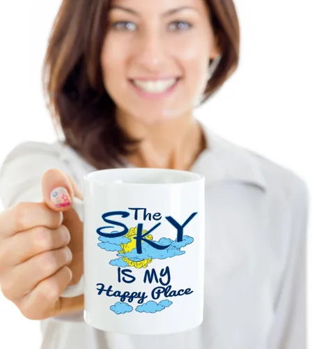 Vista 2 de The Sky Is My Happy Place Taza de café y té para un piloto, planeador y personas que aman el paracaidismo y el parapente (11 onzas)