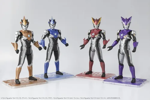 Vista 6 de TAMASHII NATIONS Bandai S.H. Figuarts Ultraman Rosso Aqua Figura de acción