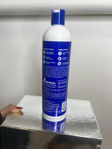 Vista 7 de Crema de manos Working Hands de Gloves In A Bottle – Loción hipoalergénica hidratante para manos severamente agrietadas – Tratamiento protector