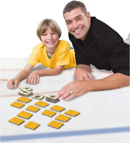 Vista 6 de MasterPieces Juego de cartas a juego de imágenes de los Boston Bruins con licencia oficial de la NHL para niños y familias