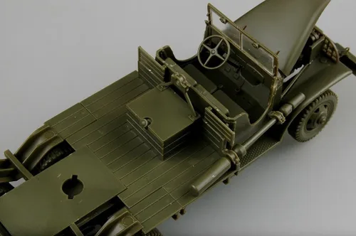 Vista 8 de Hobby Boss GMC Bofors - Kit de construcción de modelo de vehículo de pistola de 1.575 in