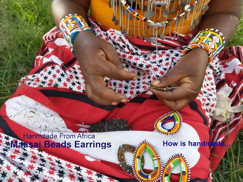 Vista 3 de TEMBO AFRICA Maasai Beaded Earrings Handmade African Earrings Length: 3 Inches (with hooks) Boho Jewelry Gifts Handmade From Africa AE05
