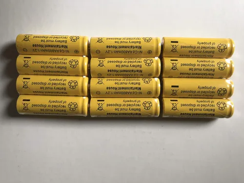 Vista 2 de Juego de 12 baterías recargables de luz solar Ni-cd 600mah para luces solares (AA 600mAh)
