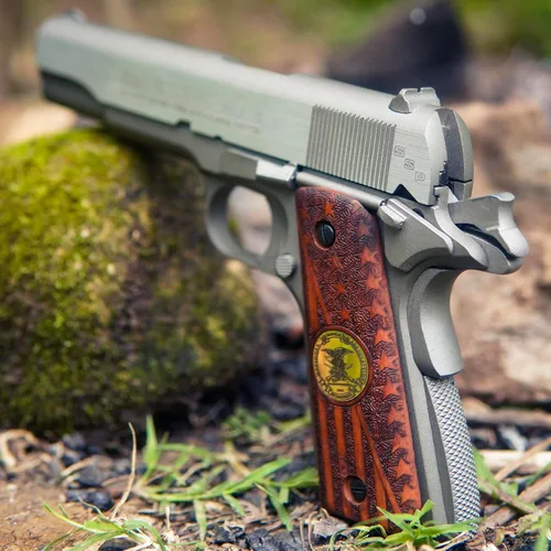 Vista 8 de URAY 1911 Tamaño completo 45 Trump Medallón y Puños de bandera – Empuñaduras híbridas de alta calidad CNC/hechas a mano para Colt, Kimber, Tauro
