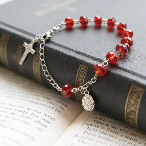 Vista 8 de WE Confirmación Rosario Pulsera Favor (12PCS) Recuerdos de confirmacion brasalete Pulsera roja para invitados, Acrílico, No es una piedra preciosa