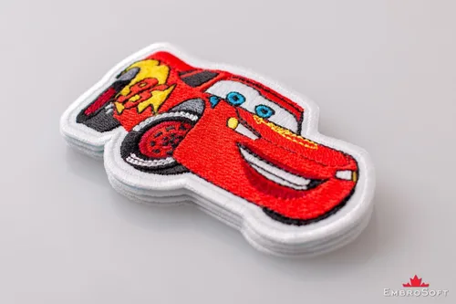 Vista 3 de Cars Lightning McQueen - Parche bordado para planchar (3.9 x 2.3 pulgadas)
