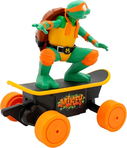 Vista 3 de Teenage Mutant Ninja Turtles Mikey Cowabunga Skate RC Car Toy, imita trucos reales de patinaje, a partir de 5 años