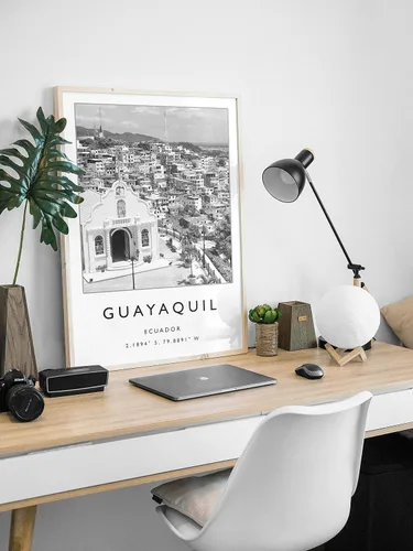 Vista 3 de Impresión de pared de Guayaquil Ecuador, arte de pared de Ecuador, impresión de arte de América del Sur Viajes en blanco y negro Guayaquil Foto 186