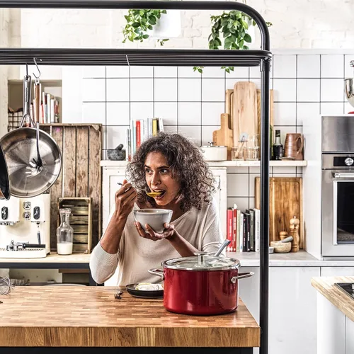 Vista 8 de KitchenAid Steel Core - Juego de utensilios de cocina esmaltados de 10 piezas, color rojo imperio