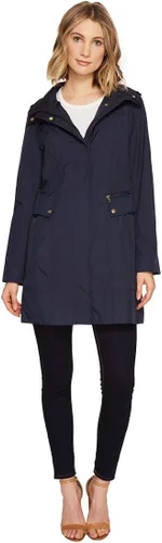 Vista 4 de Cole Haan Chaqueta de lluvia con capucha plegable con lazo trasero para mujer Negro
