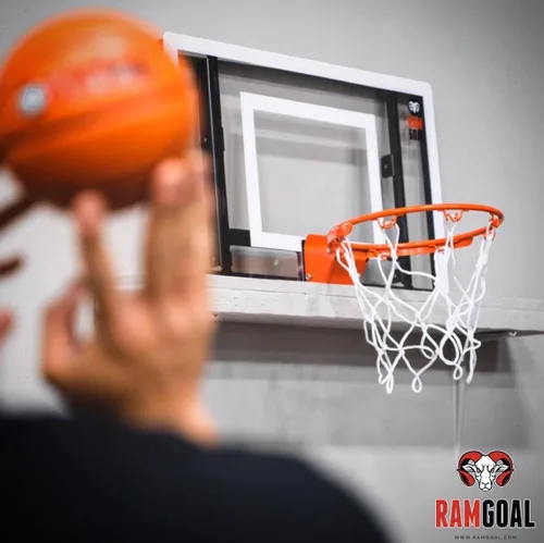 Vista 5 de RAMGOAL Canasta de baloncesto montada en la pared, mini ajustable para interiores con pelota Tablero de 24" resistente a roturas con borde