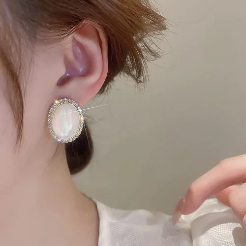 Vista 3 de Vcagirest Aretes de perlas ovaladas de diamantes brillantes para mujer