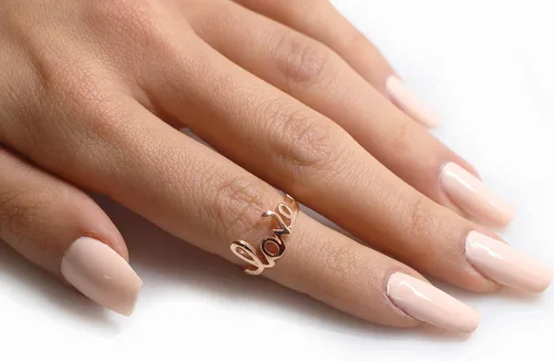 Vista 5 de CloseoutWarehouse Anillo de plata de ley con texto en inglés "Love in Script" (opciones de color, tallas 2-15)