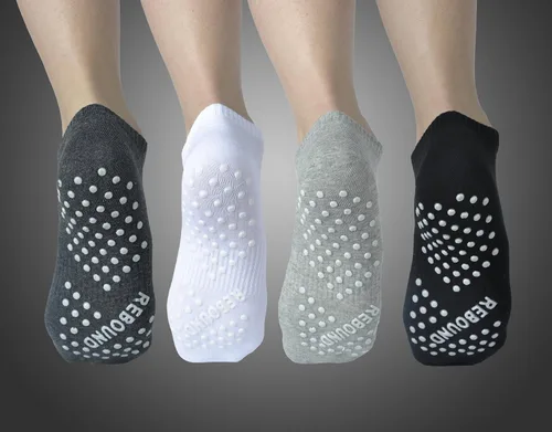 Vista 4 de DIBAOLONG Paquete de 9 calcetines de yoga antideslizantes para mujer con agarres, calcetines antideslizantes para pilates, barre fitness (8-10)