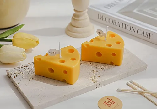 Vista 5 de Vela perfumada en forma de queso,Vela decorativa de cera de soja aromática de 4.23 oz para mesa, foto de regalo de cumpleaños, ideal para meditación