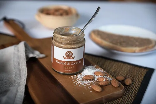 Vista 3 de Nutural World - Crema crujiente de almendras y coco 6 oz (170g) - Ganador del premio Great Taste