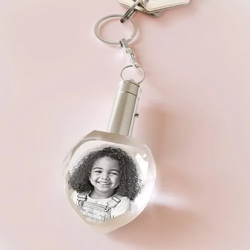 Vista 7 de CAPTUR3D Llavero con luz de cristal para fotos con foto personalizada grabada y luz LED regalo personalizado