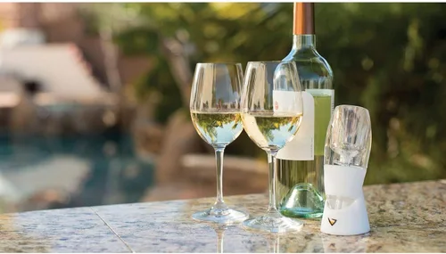 Vista 3 de Vinturi El aireador de vino Classic Essential Vertedor y decantador proporciona sabores mejorados con acabado más suave, características de cuerpo