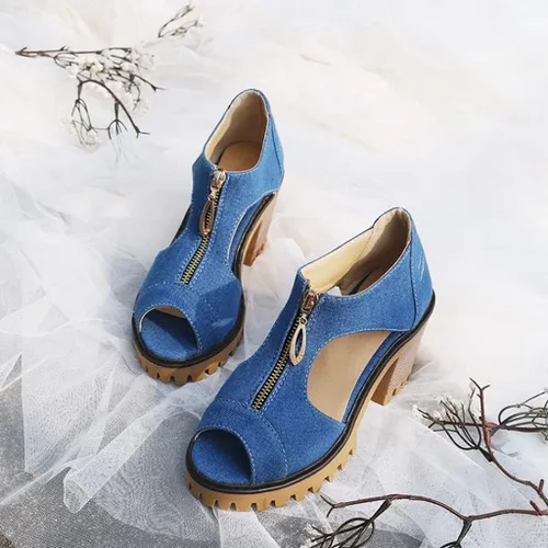 Vista 3 de Sandalias de tacón alto apiladas para mujer con puntera abierta, con cremallera y plataforma de verano