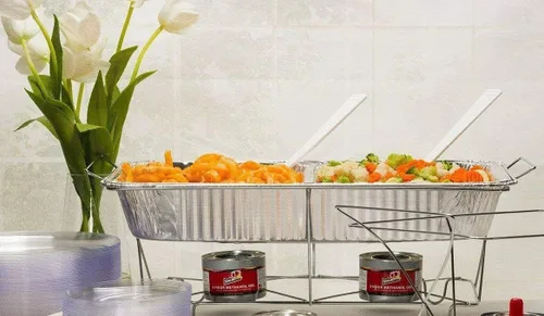 Vista 2 de Juego de fiesta de buffet de plato de aluminio desechable de 25 PC con encendedor práctico