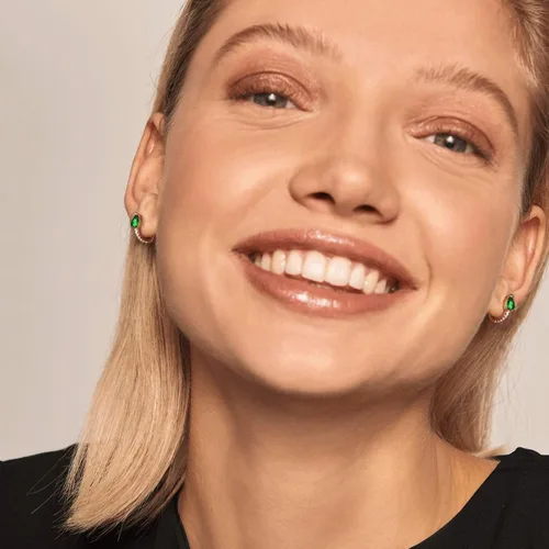 Vista 2 de MYEARS Women Huggie Earrings Gold Hoop 14K Gold Filled Small Simple Hypoallergenic Everyday Jewelry