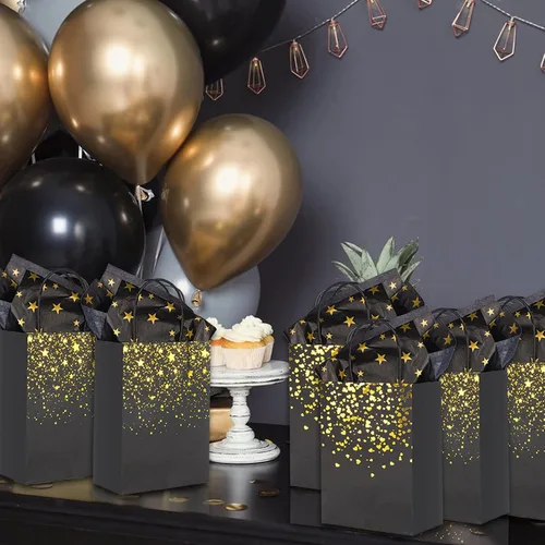 Vista 5 de Sharlity Bolsas de regalo pequeñas de color negro y dorado, 24 bolsas de papel de fiesta con papel de seda de estrella para Halloween, Año Nuevo